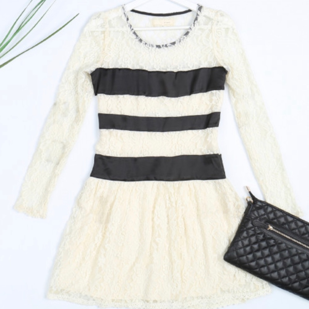 A’Reve Black & Cream Lace Detail Mini Dress